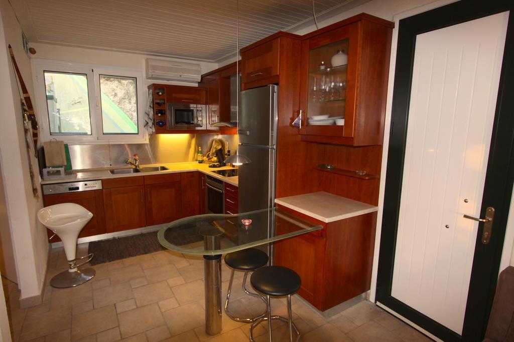 Corfu Glyfada Menigos Beach Apartments מראה חיצוני תמונה