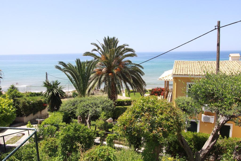 Corfu Glyfada Menigos Beach Apartments מראה חיצוני תמונה