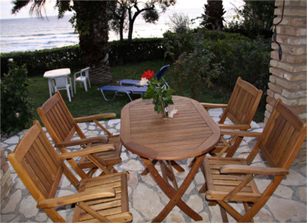 Corfu Glyfada Menigos Beach Apartments מראה חיצוני תמונה