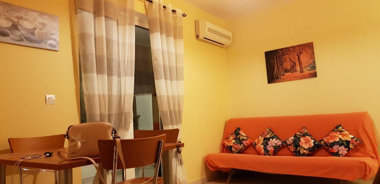 Corfu Glyfada Menigos Beach Apartments מראה חיצוני תמונה