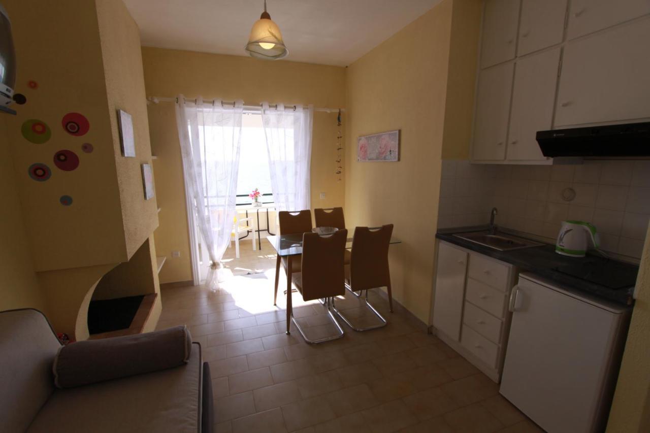 Corfu Glyfada Menigos Beach Apartments מראה חיצוני תמונה