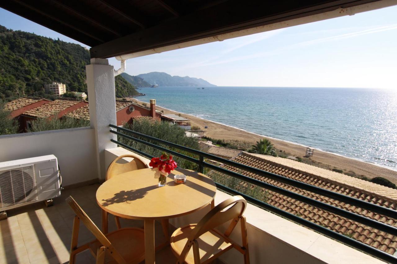 Corfu Glyfada Menigos Beach Apartments מראה חיצוני תמונה