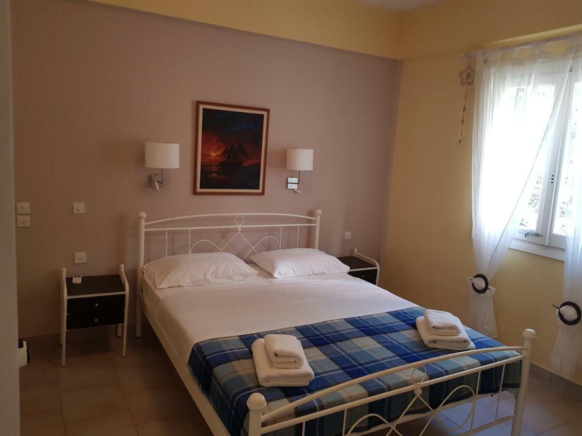 Corfu Glyfada Menigos Beach Apartments מראה חיצוני תמונה