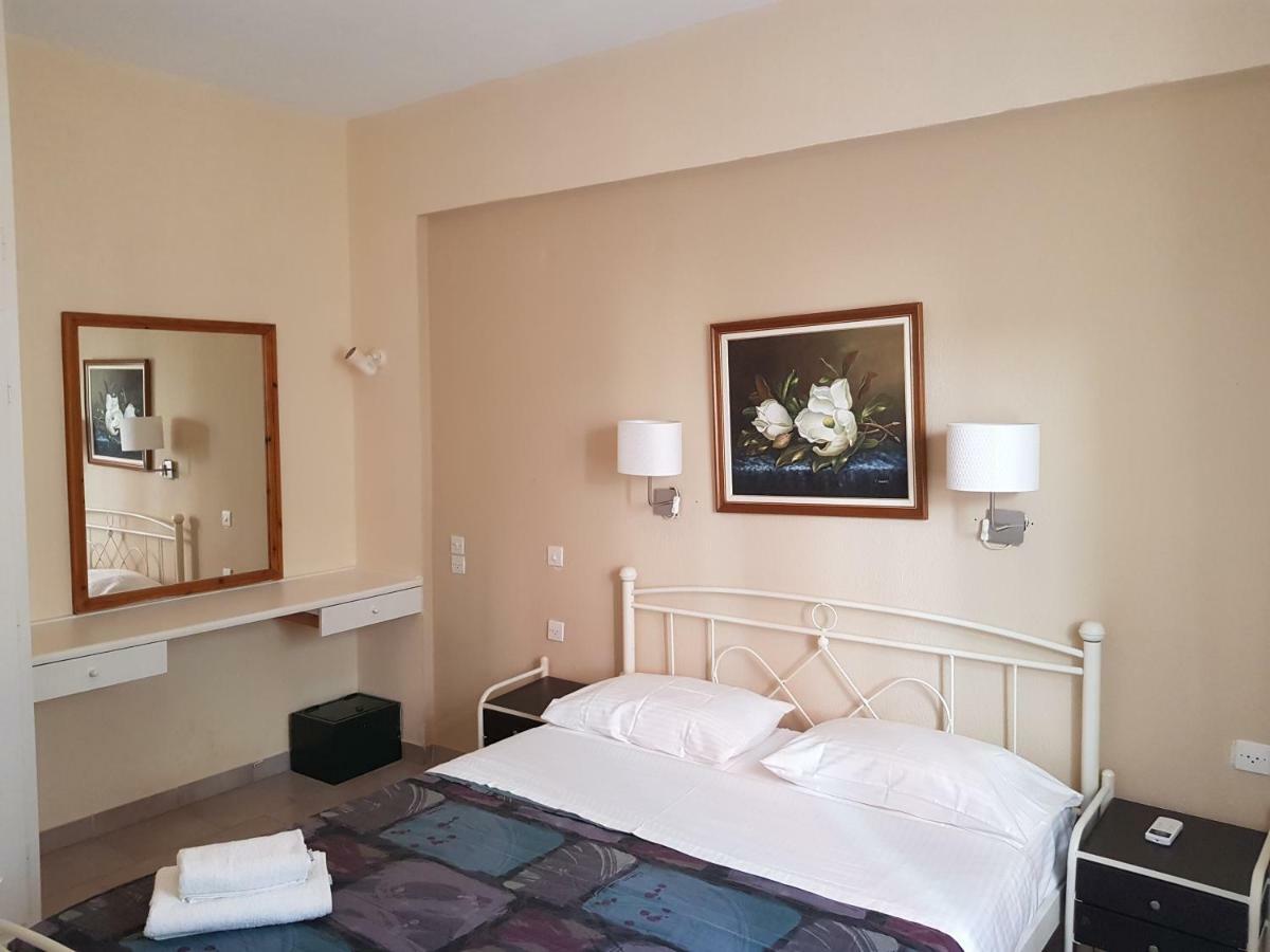 Corfu Glyfada Menigos Beach Apartments מראה חיצוני תמונה