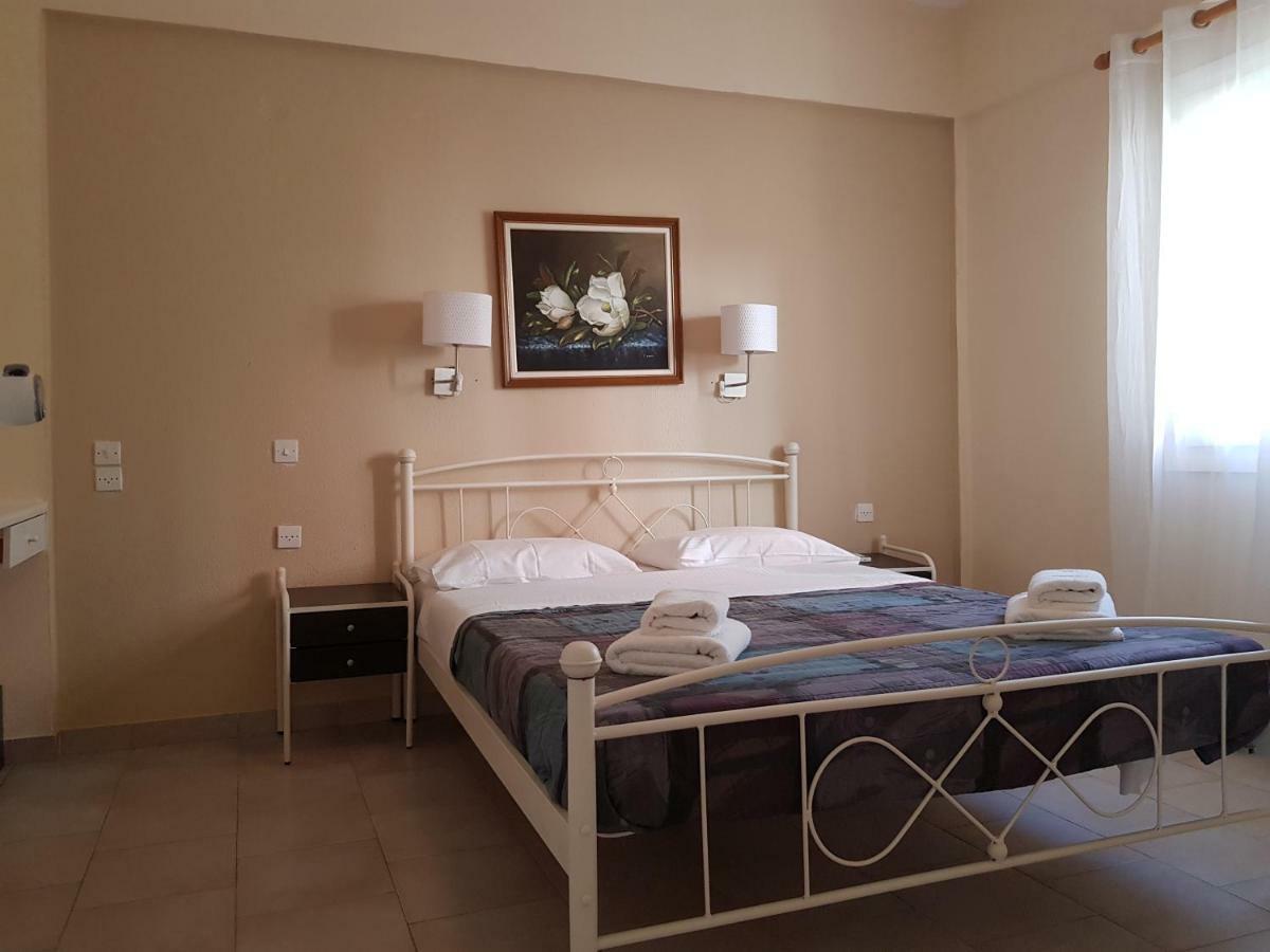 Corfu Glyfada Menigos Beach Apartments מראה חיצוני תמונה